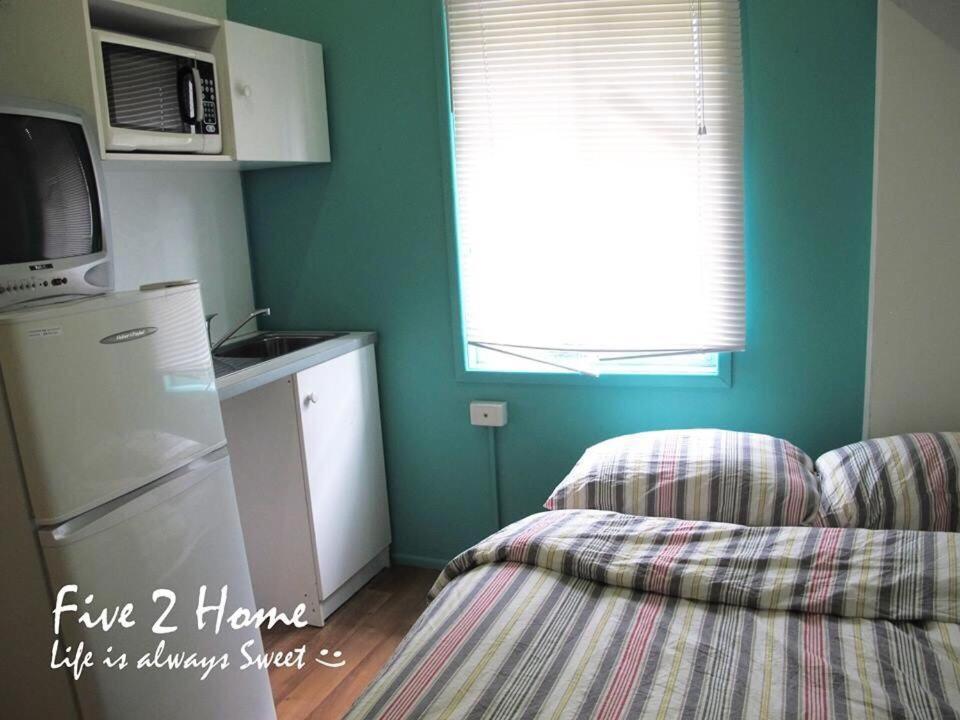 Five 2 Home Backpacker Brisbane Extérieur photo